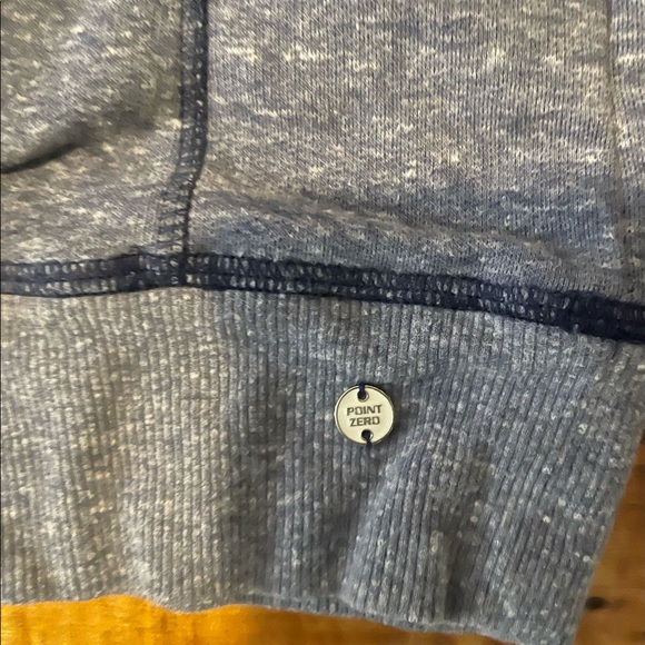 Lightweight Point Zero Sweater with Lace Detail Size M - Picture 3 of 7